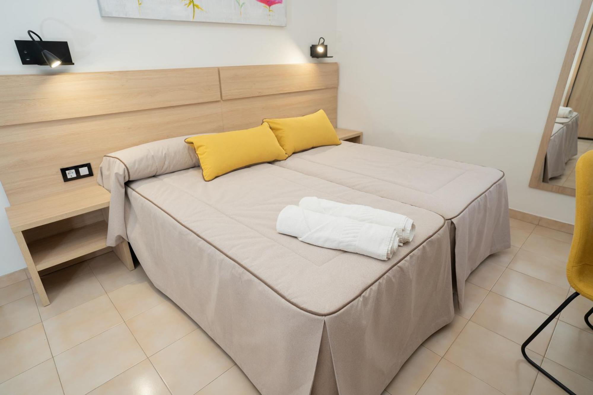 Hotel La Perdi Sant Mateu Buitenkant foto