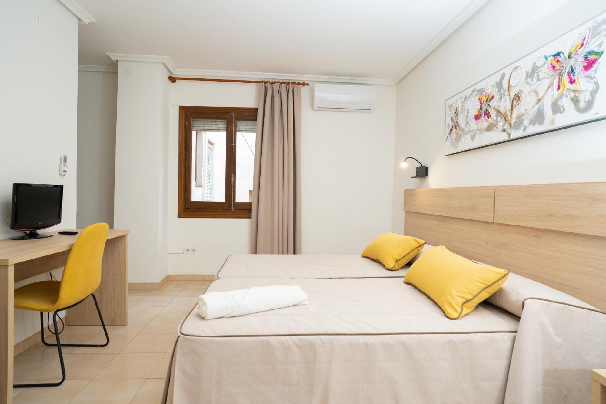 Hotel La Perdi Sant Mateu Buitenkant foto
